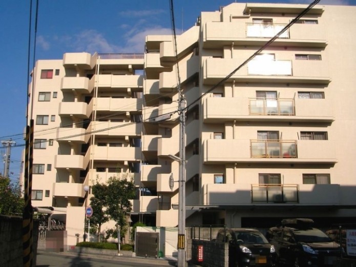 ファミール塚口